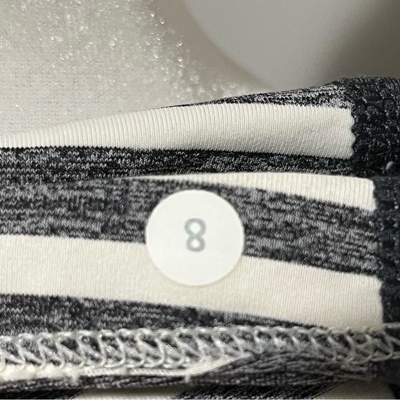 Lululemon Run Hills 1/2 Zip Gray Stripe Long Sleeve Pullover - Picture 11 of 14